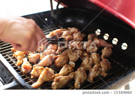 煙木炭烤美國南方風格的雞肉燒烤被烘烤 15384660