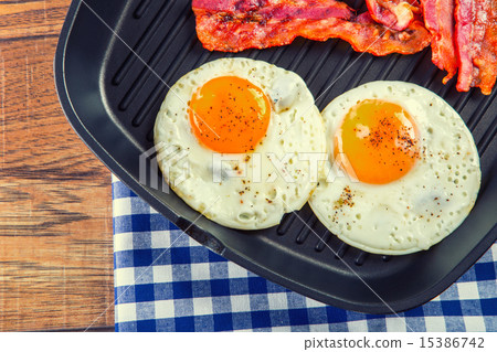 Ham and Egg. Bacon and Egg. Salted egg and sprinkl Ham and Egg. Bacon and Egg. Salted egg and sprinkl 15386742