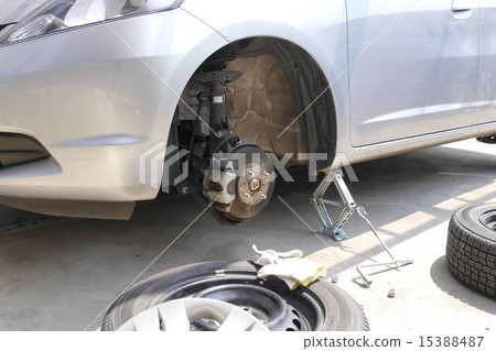 Tire exchange 15388487