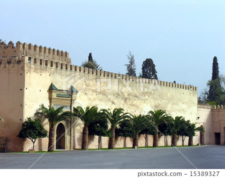 Moroccan wall 15389327