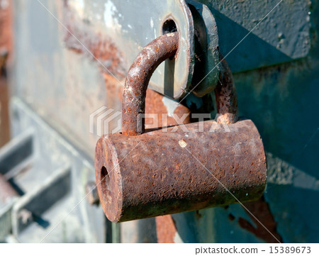padlock in detail 15389673