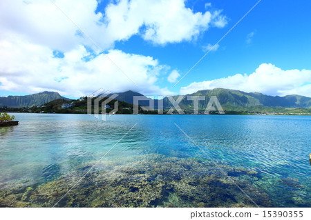 Overlooking the Ko'olau Mountains from the Kaneohe Bay Off Coconut Island Overlooking the Ko'olau Mountains from the Kaneohe Bay Off Coconut Island 15390355