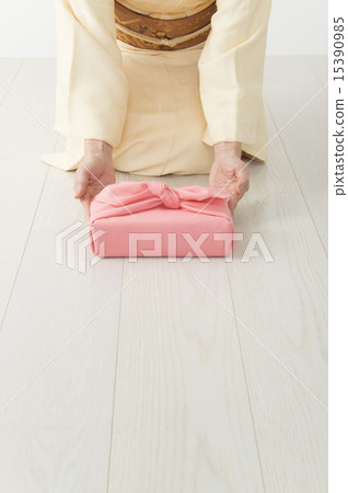 Middle female hand to hand out gifts 15390985