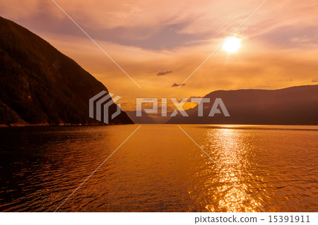 Fjord Sognefjord - Norway Fjord Sognefjord - Norway 15391911