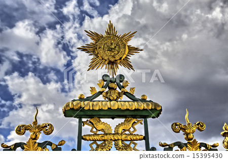 golden star at the fence of the Schloss Charlottenburg, Berlin golden star at the fence of the Schloss Charlottenburg, Berlin 15395430