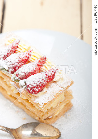 napoleon strawberry cake dessert 15396740