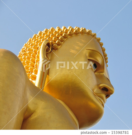 Buddha statue in Golden Temple in Dambulla 15398781