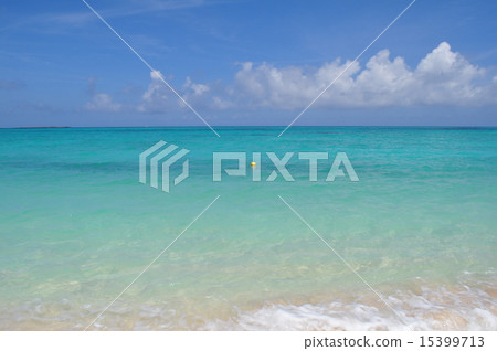 Pictures of Yoron Island's sea, sky and sandy beach Pictures of Yoron Island's sea, sky and sandy beach 15399713
