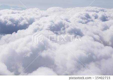在雲端 在雲端 15402715