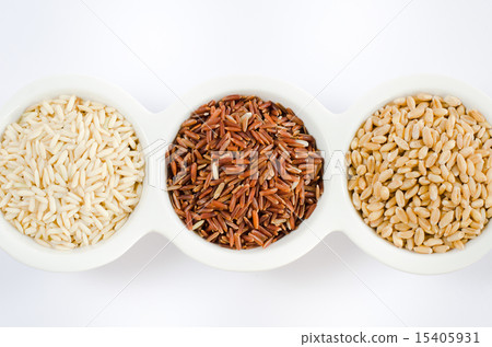 rice and wheat grains rice and wheat grains 15405931