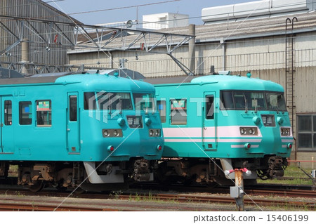 Monochrome and regional color Kinoshimen line 117 series train 15406199
