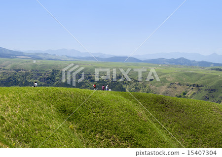 從Taikan Peak俯瞰Kuju Heights 從Taikan Peak俯瞰Kuju Heights 15407304