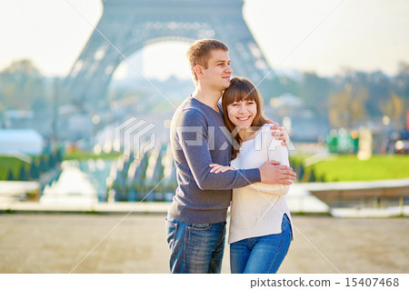 Young romantic couple in Paris Young romantic couple in Paris 15407468