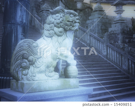 Guardian dog 15409851