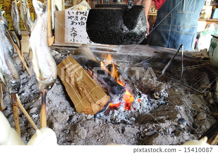 Charcoal grilled fireplace Charcoal grilled fireplace 15410087