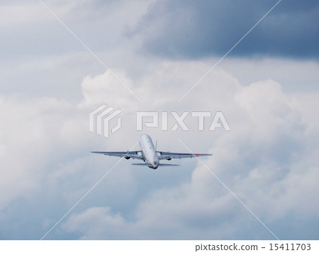 飛機起飛波音767-300 飛機起飛波音767-300 15411703