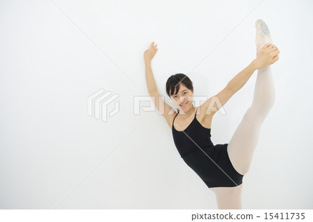 芭蕾舞開腿 15411735