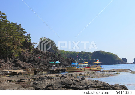 Noto gang tour guide boat 15415336