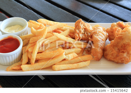 美味的炸魚和薯條 15415642