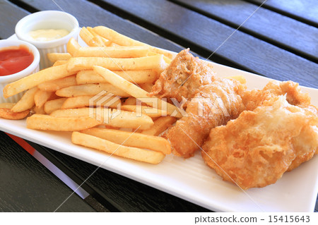 美味的炸魚和薯條 15415643