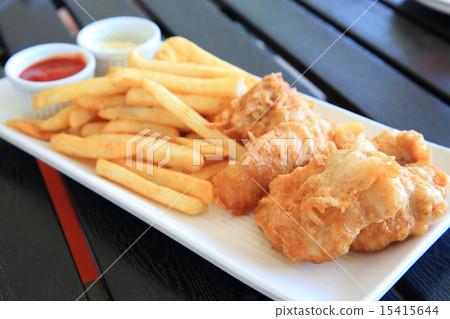 美味的炸魚和薯條 15415644
