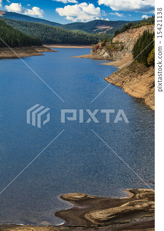 mountain lake 15421138