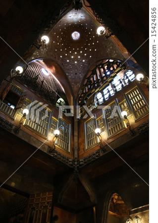 Guell House Central salon 15424856
