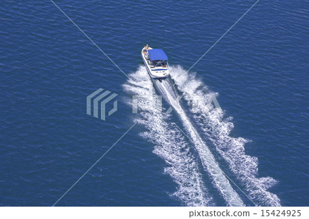 Motorboat 15424925