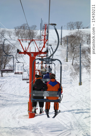 Ski resort and lift in Niseko 15430211