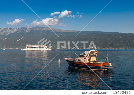 Lake Garda is the largest lake in Italy. Lake Garda is the largest lake in Italy. 15430425
