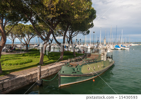 boats in the harbor, Lake Garda 15430593