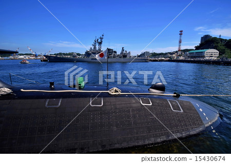 Submarine Horse & Escort Ship Hatakase (Maritime Self Defense Force Yokosuka Station) 15430674