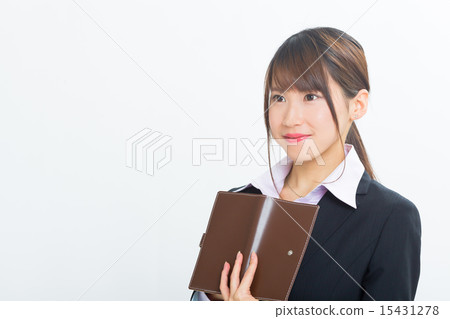 穿著西裝的年輕OL 穿著西裝的年輕OL 15431278