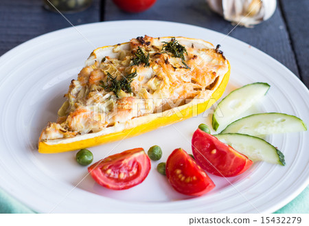 stuffed zucchini with chicken and vegetables 15432279