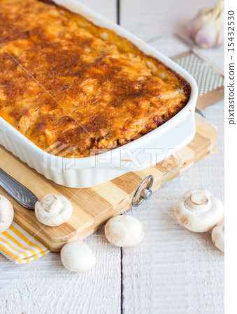 meat lasagna with mushrooms,Italian cuisine meat lasagna with mushrooms,Italian cuisine 15432530