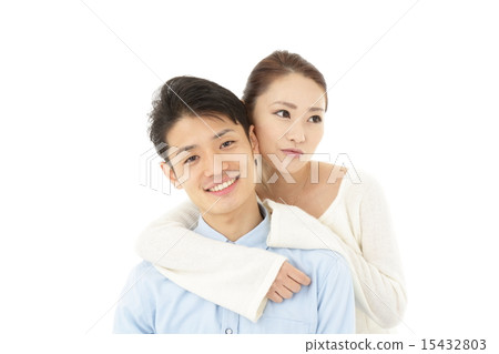 Young couple 15432803