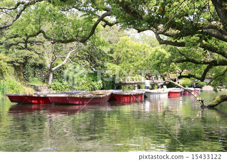 龍舟在柳川移動。 15433122