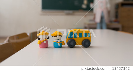 幼兒園老師 15437342