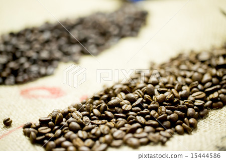 Coffee beans  15444586