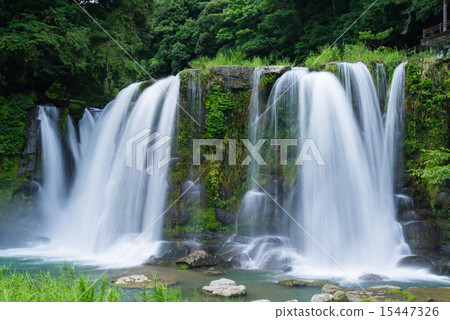 基里巴拉瀑布 15447326