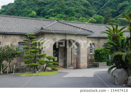 Used Hall Used Hall 15447418