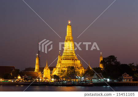 Wat Arun in the evening. 15451105