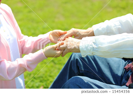 護理·牽手 15454356