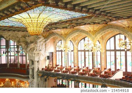 加泰羅尼亞音樂節的主要大廳 15454918