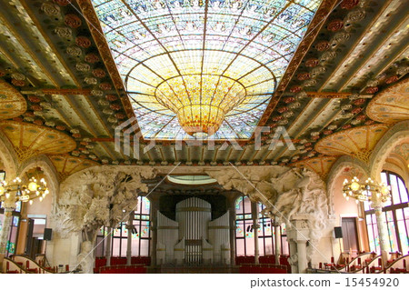 加泰羅尼亞音樂節的主要大廳 15454920