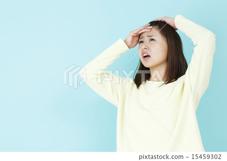A woman with a spicy face 15459302
