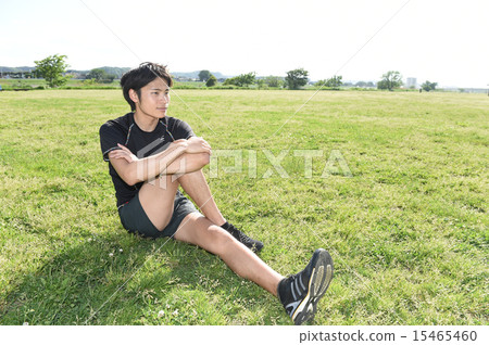 Men stretching 15465460