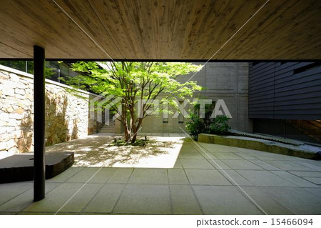 Ryukoku University Ryukoku Museum Courtyard 15466094