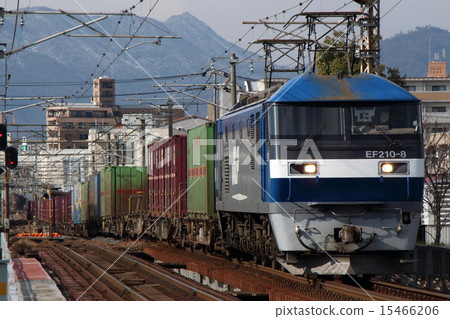 Within Hiroshima Prefecture: Freight train traveling on the Sanyo Main Line (EF210 type traction) Within Hiroshima Prefecture: Freight train traveling on the Sanyo Main Line (EF210 type traction) 15466206