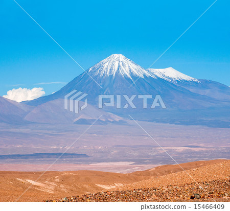 Volcanoes Licancabur and Juriques, Atacama, Chile 15466409